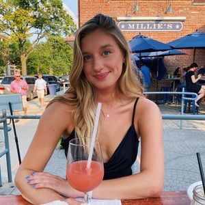 Meet your Posher, Brenna